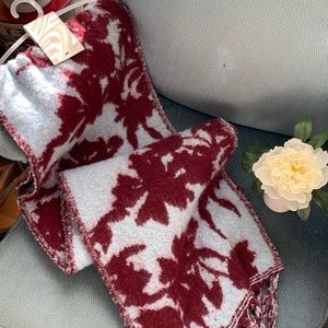 NWT a new day Brushed Blanket Scarf